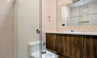 Casa en Venta Sector Las Acacias Centro Manta | 3 Dormitorios, Patio y Garage