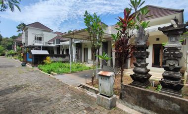 DIJUAL CEPAT – RUMAH MODERN CLUSTER GRIYA LOKA, TABANAN Cocok untuk tempat tinggal nyaman sekaligus investasi di Kota Tabanan.