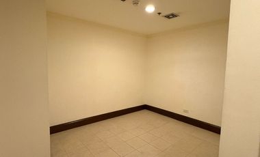 4BR SEMI-FURNISHED UNIT FOR LEASE AT DISCOVERY PRIMEA