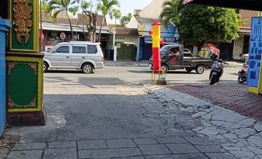 For Sale Cheap Area Jalan Kusumanegara Location Near City Hall