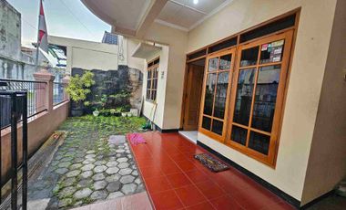 RUMAH PERUMAHAN JL.GEDONGKUNING REJOWINANGUN KOTAGEDE KOTA JOGJA YOGYAKARTA