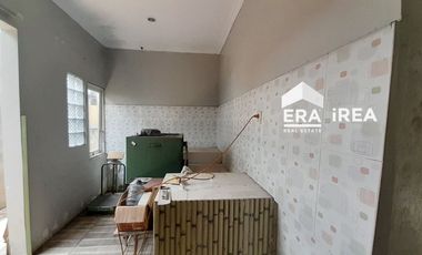 RUMAH DIJUAL DI PLESUNGAN DEKAT KAMPUS 2 ISI SURAKARTA DAN GOR UTP