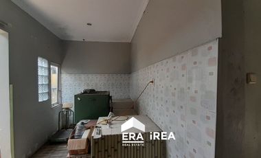 RUMAH DIJUAL DI PLESUNGAN DEKAT KAMPUS 2 ISI SURAKARTA DAN GOR UTP
