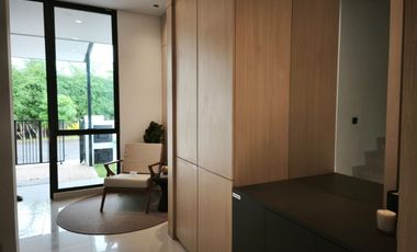 RUMAH BARU dijual di Taman Semanan Indah