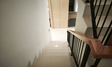 RUMAH BARU dijual di Taman Semanan Indah