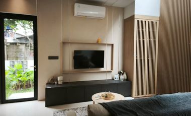 RUMAH BARU dijual di Taman Semanan Indah