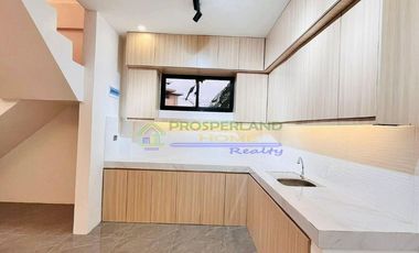 FOR SALE – NEWLY BUILT HOUSE & LOT