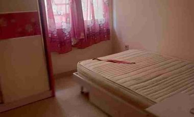 Jual Rumah 2lt Dengan Harga 1,55m , sudah full renov siap huni berada di dalam Cluster, akses mudah.