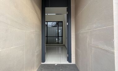 Rumah 3lt 8x14 112m 4KT Cluster Sentarum Asya JGC Jakarta Garden City