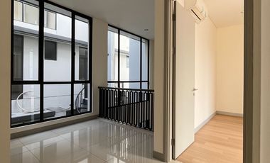 Rumah 3lt 8x14 112m 4KT Cluster Sentarum Asya JGC Jakarta Garden City