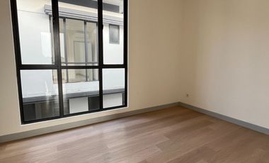 Rumah 3lt 8x14 112m 4KT Cluster Sentarum Asya JGC Jakarta Garden City