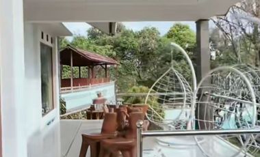 Jual VILLA LUAS dengan KOLAM RENANG Private Pool harga SUPER MURAH di Bandung