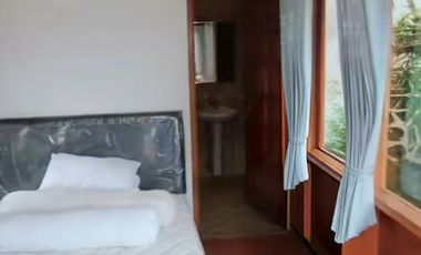 Jual VILLA LUAS dengan KOLAM RENANG Private Pool harga SUPER MURAH di Bandung