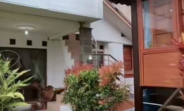 Jual VILLA LUAS dengan KOLAM RENANG Private Pool harga SUPER MURAH di Bandung