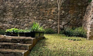 rumah murah bagus 2 lantai siap huni dago bandung