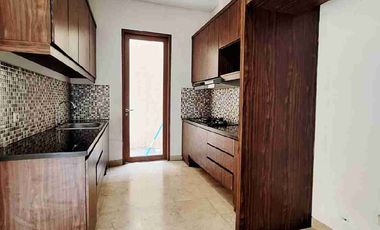 JUAL RUMAH DIKEMANG, CIPETE, CILANDAK JAKARTATA SELATAN, SWIMMING POOL
