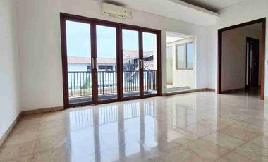JUAL RUMAH DIKEMANG, CIPETE, CILANDAK JAKARTATA SELATAN, SWIMMING POOL