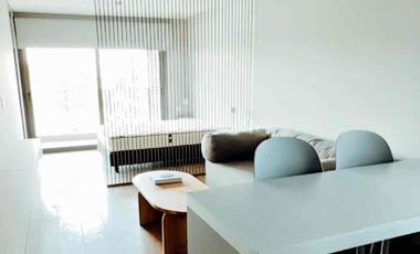 Oportunidad: A estrenar, particular alquila monoambiente amueblado y equipado completo, en calle Córdoba 534 BLISS Tower, zona centro de Neuquén.