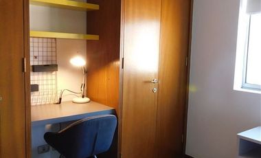 El Golf: Depto Remodelado y Amoblado con Vista Despejada + 2 Estacionamientos