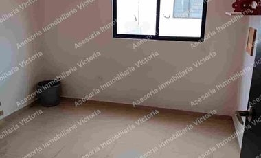 Alquilo casa amoblada en Urbanización Napoli con piscina.