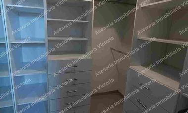 Alquilo casa amoblada en Urbanización Napoli con piscina.