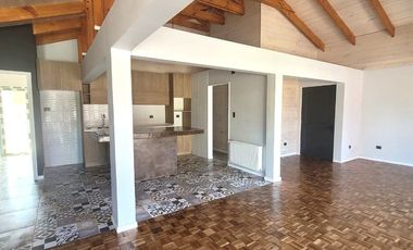 Casa nueva 5D, barrio tranquilo, jardín