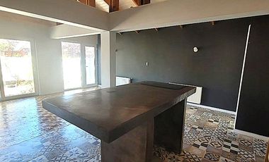 Casa nueva 5D, barrio tranquilo, jardín