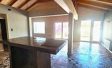 Casa nueva 5D, barrio tranquilo, jardín