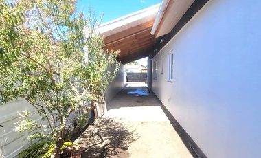 Casa nueva 5D, barrio tranquilo, jardín