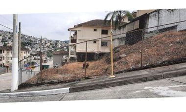 Vendo Amplio Terreno Esquinero En Urb. Ceibos Norte