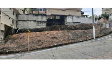 Vendo Amplio Terreno Esquinero En Urb. Ceibos Norte