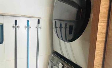 RENTA DEPARTAMENTO AMOBLADO EN NACIONES UNIDAS, EDIFICIO UNIQUE, 3 habitaciones cada una con su baño.