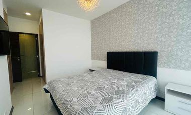 RENTA DEPARTAMENTO AMOBLADO EN NACIONES UNIDAS, EDIFICIO UNIQUE, 3 habitaciones cada una con su baño.