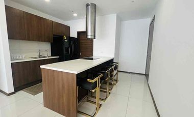 RENTA DEPARTAMENTO AMOBLADO EN NACIONES UNIDAS, EDIFICIO UNIQUE, 3 habitaciones cada una con su baño.