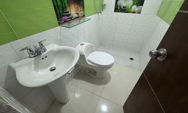 ARRIENDO CASA URBANIZACIÓN VALPARAISO (BARRIO TESORO)