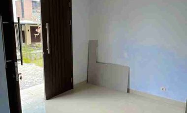 DISEWAKAN RUMAH CANTIK DAERAH HOLLAND VILLAGE, HARGA SANGAT MURAH