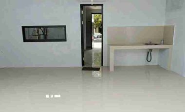 DISEWAKAN RUMAH CANTIK DAERAH HOLLAND VILLAGE, HARGA SANGAT MURAH