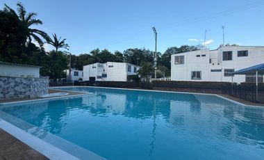 Casa en venta en conjunto en Ricaurte - Cundinamarca