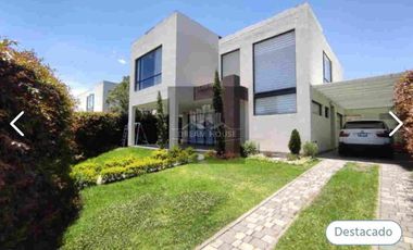 Renta de Casa Amplia de 3 dormitorios, Sector Tumbaco, Quito, Ecuador