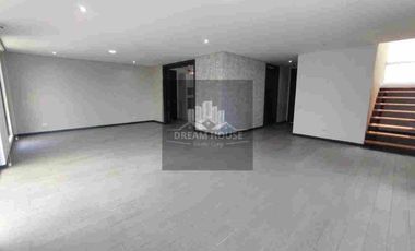 Renta de Casa Amplia de 3 dormitorios, Sector Tumbaco, Quito, Ecuador