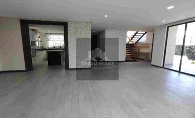 Renta de Casa Amplia de 3 dormitorios, Sector Tumbaco, Quito, Ecuador