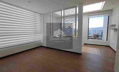 Renta de Casa Amplia de 3 dormitorios, Sector Tumbaco, Quito, Ecuador