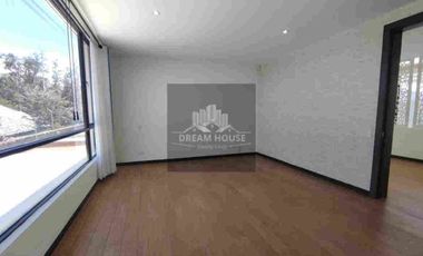 Renta de Casa Amplia de 3 dormitorios, Sector Tumbaco, Quito, Ecuador