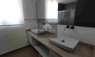 Renta de Casa Amplia de 3 dormitorios, Sector Tumbaco, Quito, Ecuador