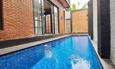 DIJUAL RUMAH ADA SWIMMING POOL DI CIPETE, CILANDAK JAKARTA SELATAN