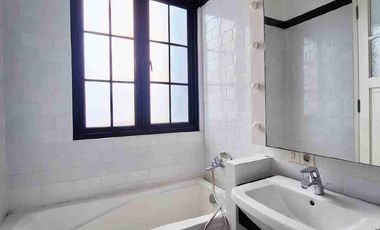 DIJUAL RUMAH ADA SWIMMING POOL DI CIPETE, CILANDAK JAKARTA SELATAN