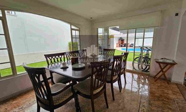 Renta de Casa, 4 dormitorios, Sector Colegio Menor, Cumbayá, Ecuador