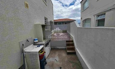 Renta de Casa, 4 dormitorios, Sector Colegio Menor, Cumbayá, Ecuador