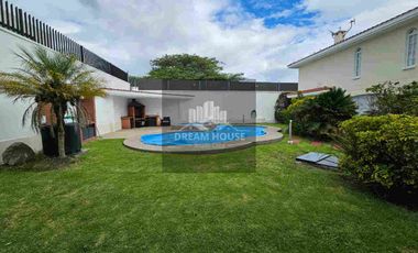 Renta de Casa, 4 dormitorios, Sector Colegio Menor, Cumbayá, Ecuador