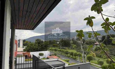 Renta de Departamento, 2 dormitorios, Sector Primavera 2 Cumbayá, Ecuador